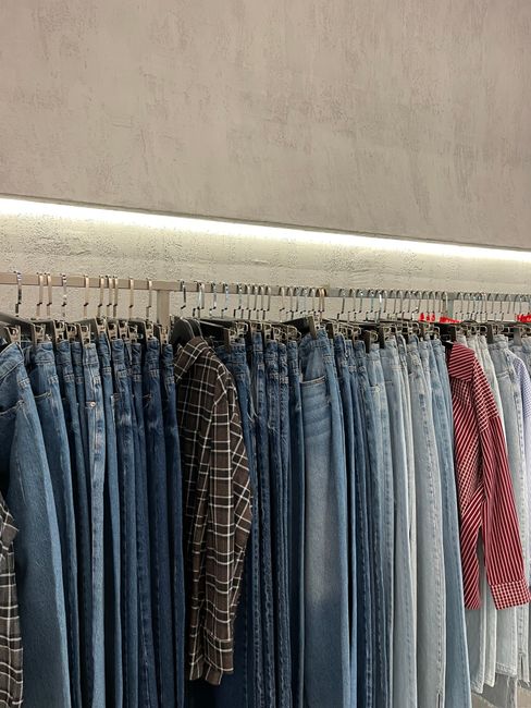 Průvodce střihy džínů: od 501 po mom jeans